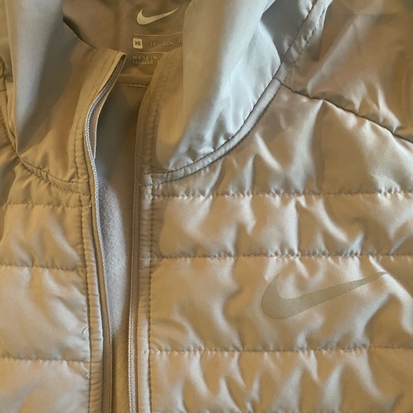 Nike Jacket - Picture 2 of 2